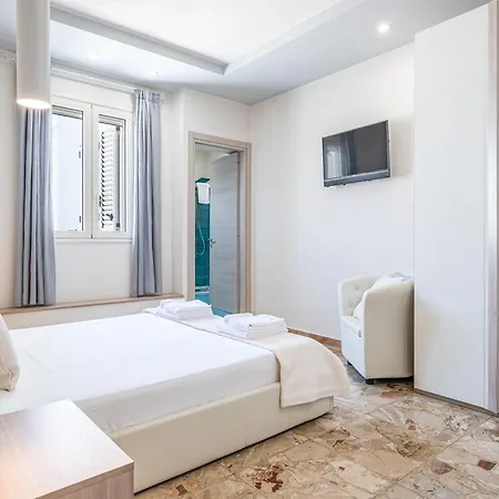 Nocleg ze śniadaniem Dei Del Mare Extra Luxury