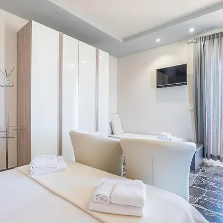 住宿加早餐酒店 Dei Del Mare Extra Luxury 加利波利