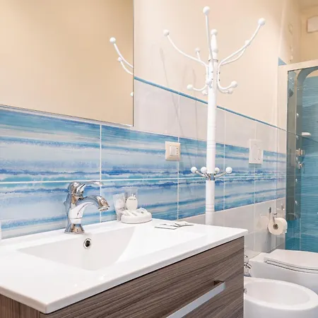 Dei Del Mare Extra Luxury Couette-café 4*